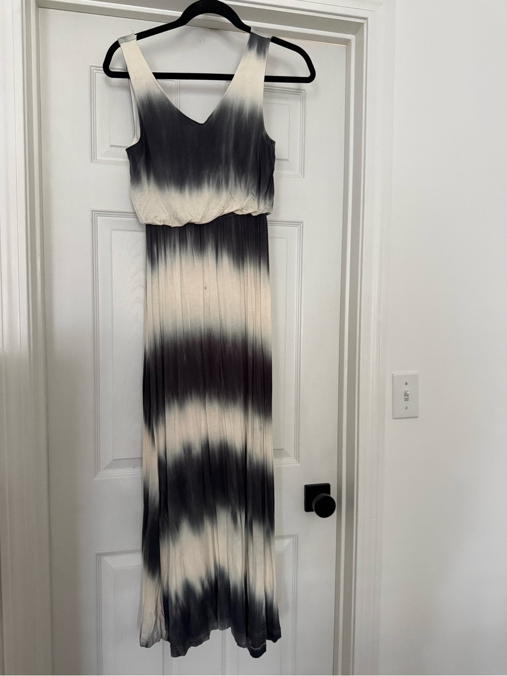 Ya Los Angeles Black and Cream Ombre Maxi Dress